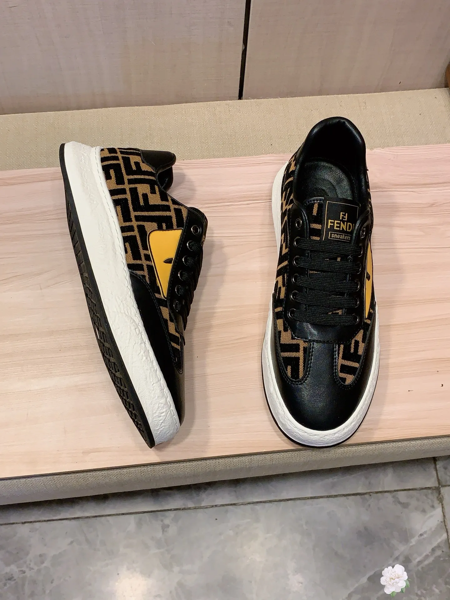 Men's men's shoes 💰420💰💰🎩🎩[Lightning][Lightning] "FENDI*" The latest and most popular casual shoes, top brand [Seduce] luxury ~ purchasing agent, top quality ~. [Strong] The upper is made of imported breathable cowhide with fabric material ➕ Breathable sheepskin feet (•) and fine workmanship. The original stylish and stylish soft rubber wear-resistant and non-slip outsole is light and comfortable on the feet. The real thing looks better when photographed in person. No. 122: code: 38-44, 5️⃣ colors selected